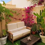 Apartment Duplex With Private Parking And Patio