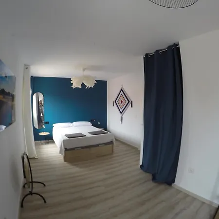 Duplex With Private Parking And Patio شقة تريفة