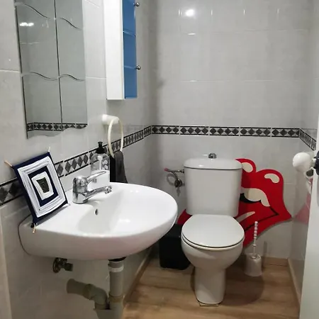 Duplex With Private Parking And Patio *