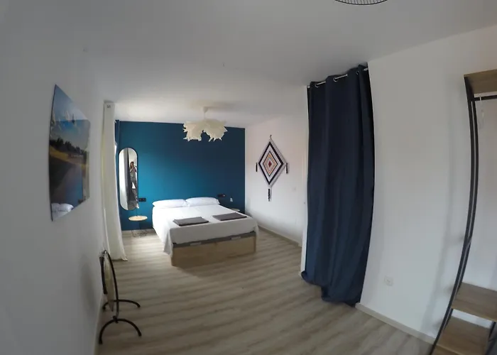 Duplex With Private Parking And Patio شقة تريفة