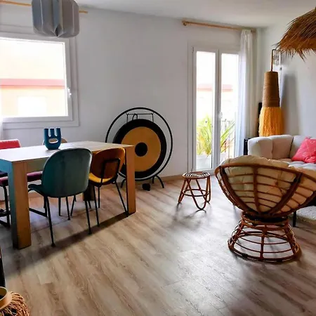 Apartment Duplex With Private Parking And Patio